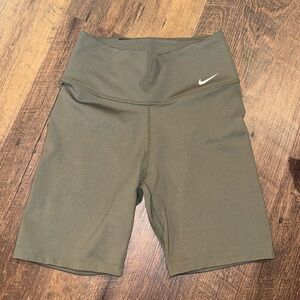 Nike xs women biker shirt dri fit